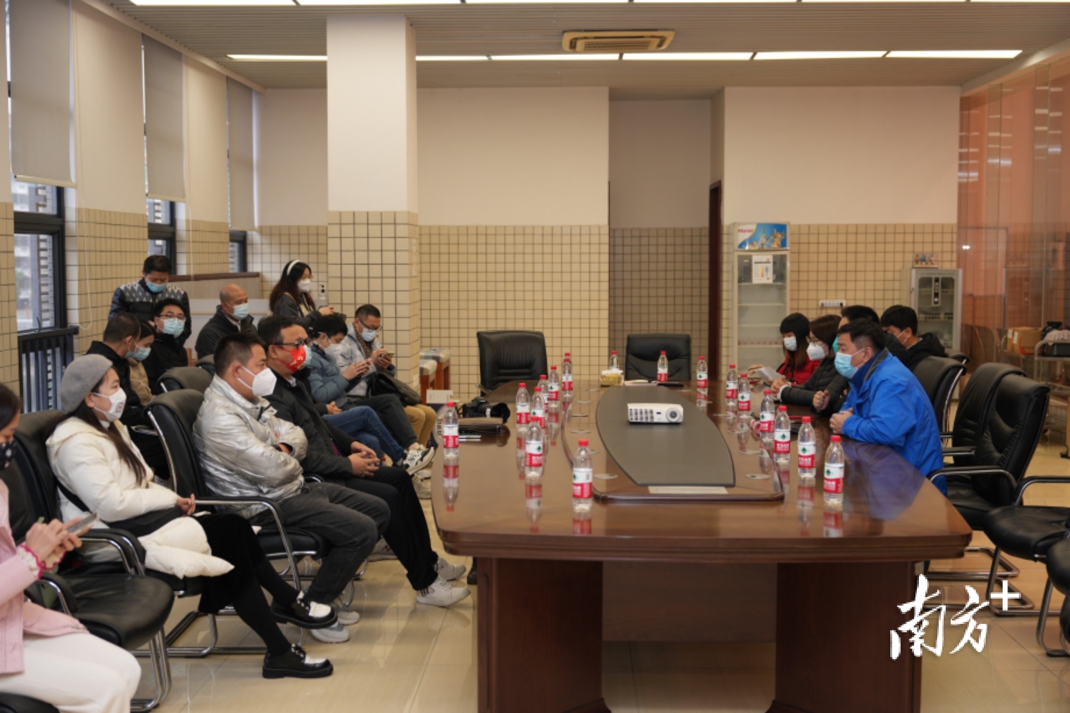 黄江镇青少年篮球比赛_东莞青少年篮球_寮步青少年篮球比赛冠军