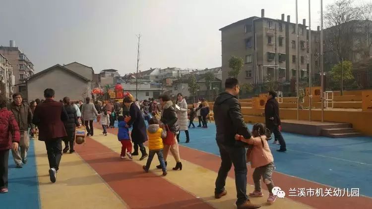 传球篮球接力赛技巧和方法_接力赛篮球传球技巧_传球篮球接力赛技巧视频