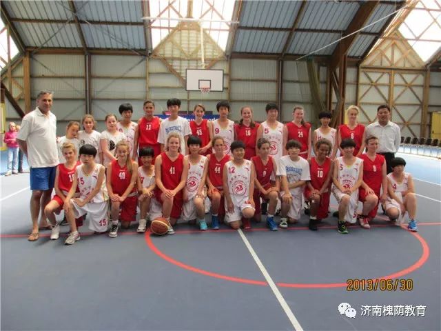 甘孜篮球队_甘孜校园篮球杯冠军名单_甘孜县篮球馆